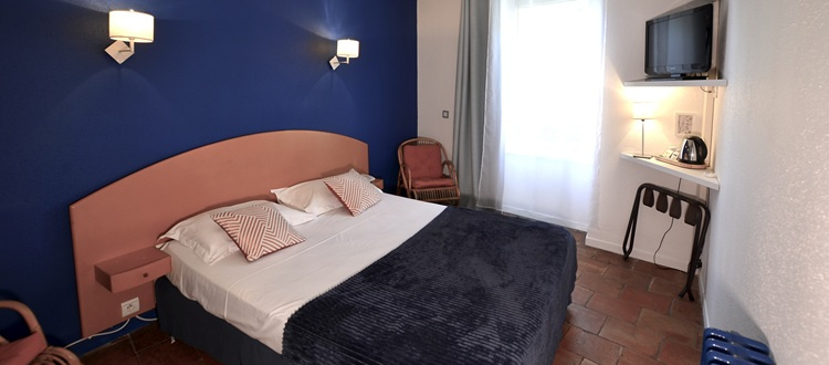 Chambre Standard 3 Pers Côté Jardin - Hôtel Restaurant du Midi